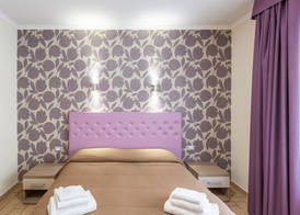 HOTIDAY Room Collection - Roma Barberini 5