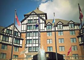 Hotel Roanoke & Conference Center, Curio Collection by Hilton 2
