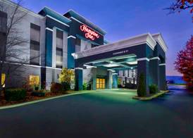 Hampton Inn Cortland 2