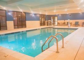 Hampton Inn Gonzales 3