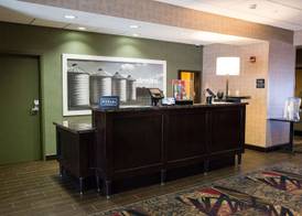 Hampton Inn & Suites Bismarck Northwest 4