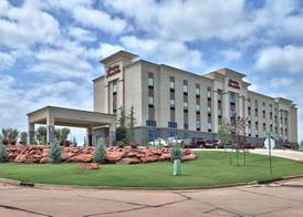 Hampton Inn & Suites Guthrie, OK 4