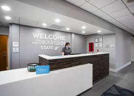 Hampton Inn Elkins 5