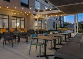 Home2 Suites By Hilton Sheboygan 3