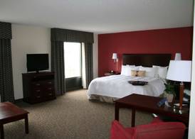 Hampton Inn & Suites Millington 3