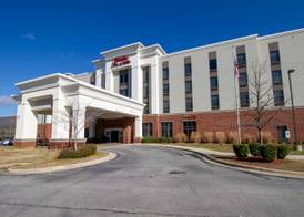 Hampton Inn & Suites Huntsville Hampton Cove 2