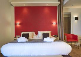 Kyriad Prestige Lyon Est - Saint Priest Eurexpo Hotel and SPA 4