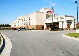 Hampton Inn & Suites Fremont 2