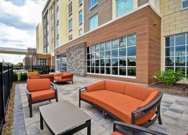 Hilton Garden Inn Lansing West 2