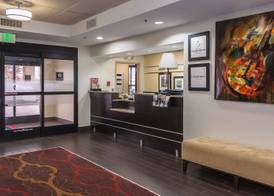 Hampton Inn Dickson 3