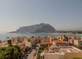 HOTIDAY Mondello Beach 5