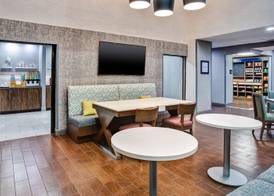 Hampton Inn & Suites - Cape Coral/Fort Myers Area, FL 5
