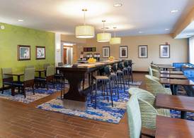 Hampton Inn East Lansing 4