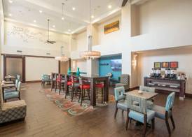 Hampton Inn & Suites Dayton-Airport 2