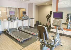 Hampton Inn & Suites Cathedral City 4