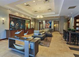 DoubleTree by Hilton Bay City - Riverfront 5