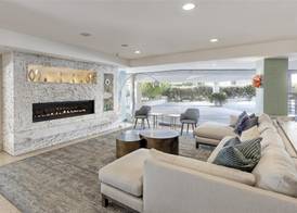 The Belamar Hotel Manhattan Beach, Tapestry by Hilton 3