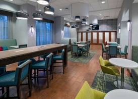 Hampton Inn & Suites Winston-Salem/University Area, NC 4