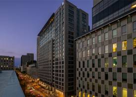 Embassy Suites by Hilton - Montreal 3