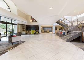 DoubleTree Suites by Hilton Nashville Airport 2