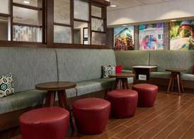 Hampton Inn Massillon 5