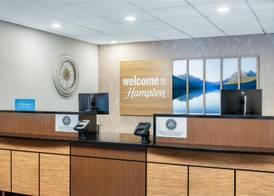 Hampton Inn Portland East 4