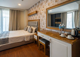 Eliza Hotel 5