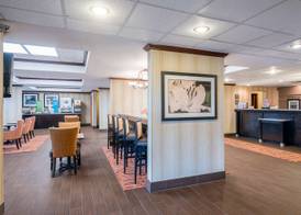 Hampton Inn Parkersburg/Mineral Wells 4