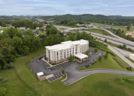 Hampton Inn Fairmont 5