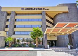 DoubleTree by Hilton Phoenix North 3