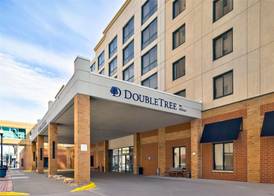 DoubleTree by Hilton Davenport 5