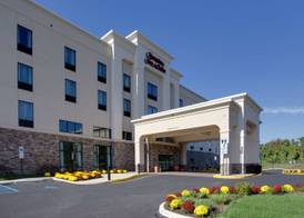 Hampton Inn & Suites Philadelphia/Bensalem 3