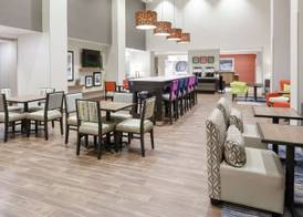 Hampton Inn & Suites Overland Park South 5