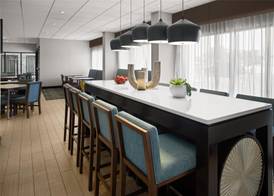 Hampton Inn Dover 4