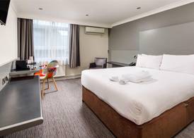 Mercure Chester Abbots Well Hotel 4