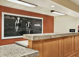 Hampton Inn Shawnee 3