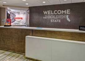 Hampton Inn & Suites San Jose Airport 4
