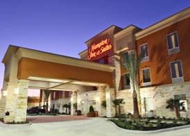 Hampton Inn & Suites Winnie 3