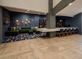 DoubleTree by Hilton Bakersfield 5