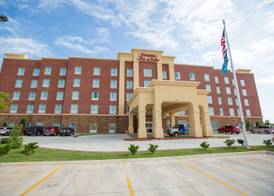 Hampton Inn & Suites Oklahoma City Airport 2