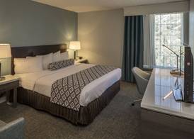 Crowne Plaza Suites PITTSBURGH SOUTH by IHG 4
