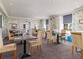 Mercure Salisbury White Hart Hotel & Apartments 5