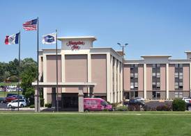 Hampton Inn Des Moines-Airport 3