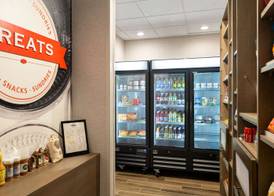 Hampton Inn Charleston-North 4