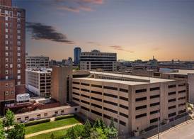 DoubleTree by Hilton Milwaukee Downtown 3