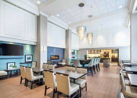 Hampton Inn & Suites by Hilton Toronto Airport 5
