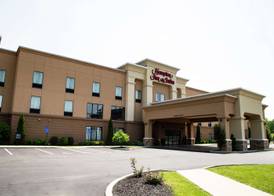Hampton Inn & Suites Sharon 2