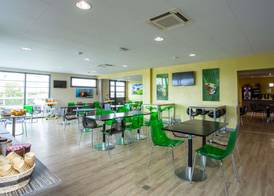 Hôtel Ibis Styles Bourges 4