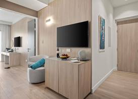 Mercure Larnaca Finikoudes Beach 5