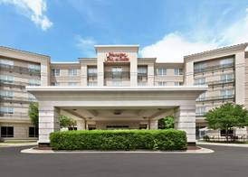 Hampton Inn & Suites Washington-Dulles International Airport 2